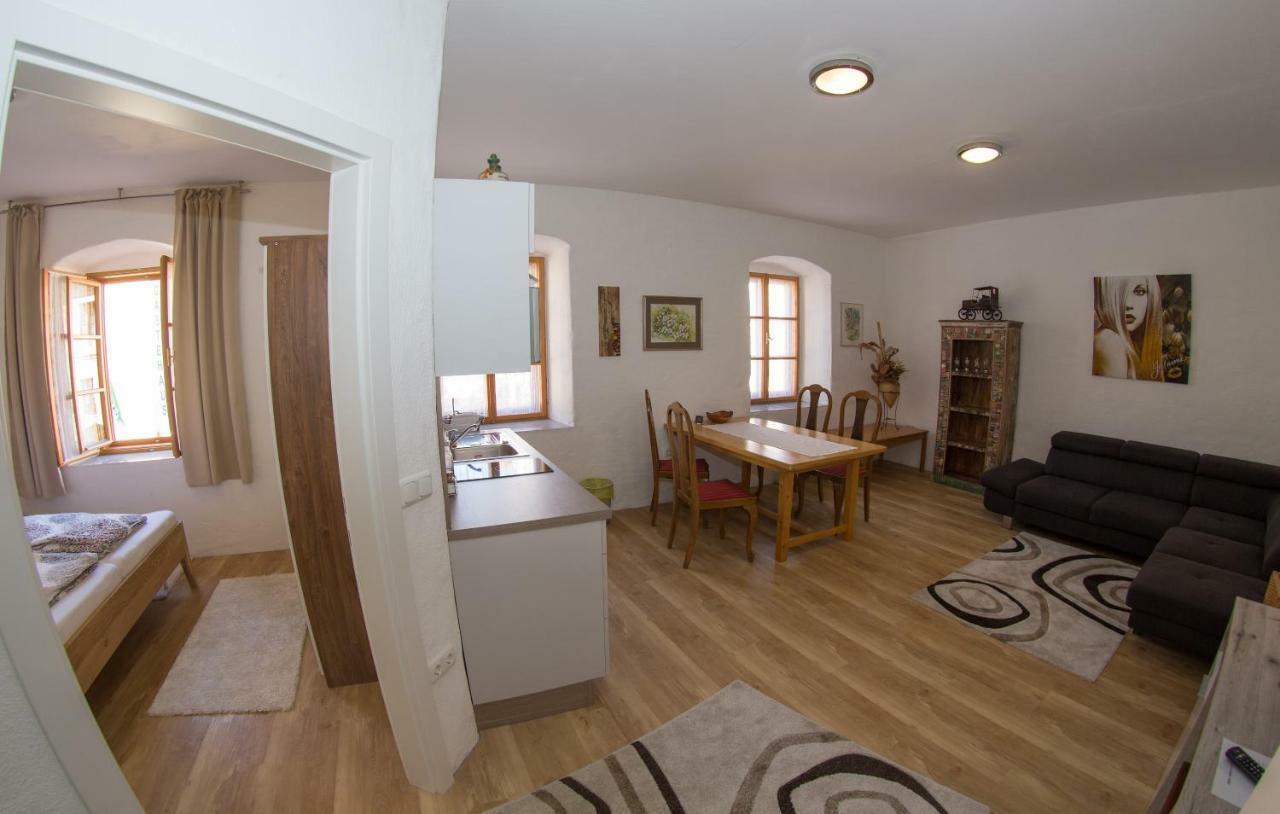Flo & Co Apartment Weissenkirchen in der Wachau Luaran gambar